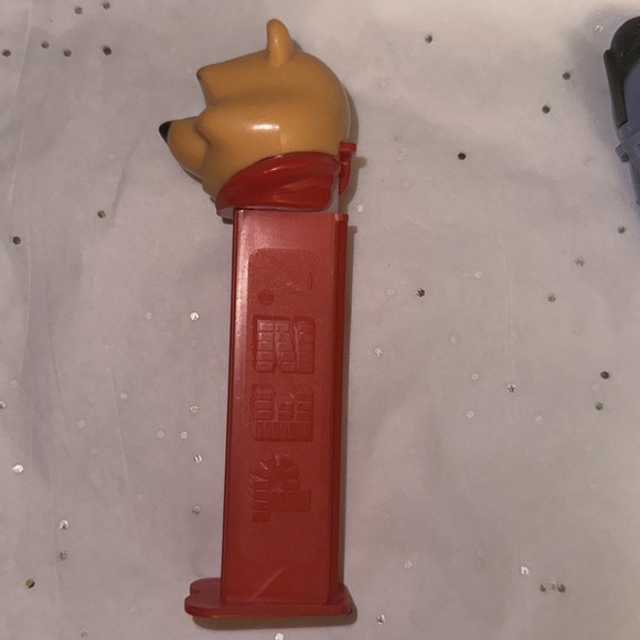 PEZ Dispenser Disney Made In Hungary Winnie The Pooh Character, Footed, Cleaned. - Picture 2 of 3